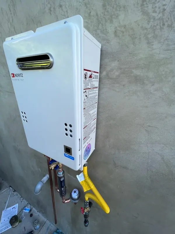 Tankless water heater installation for Orangewood Wheeler Oaks homes